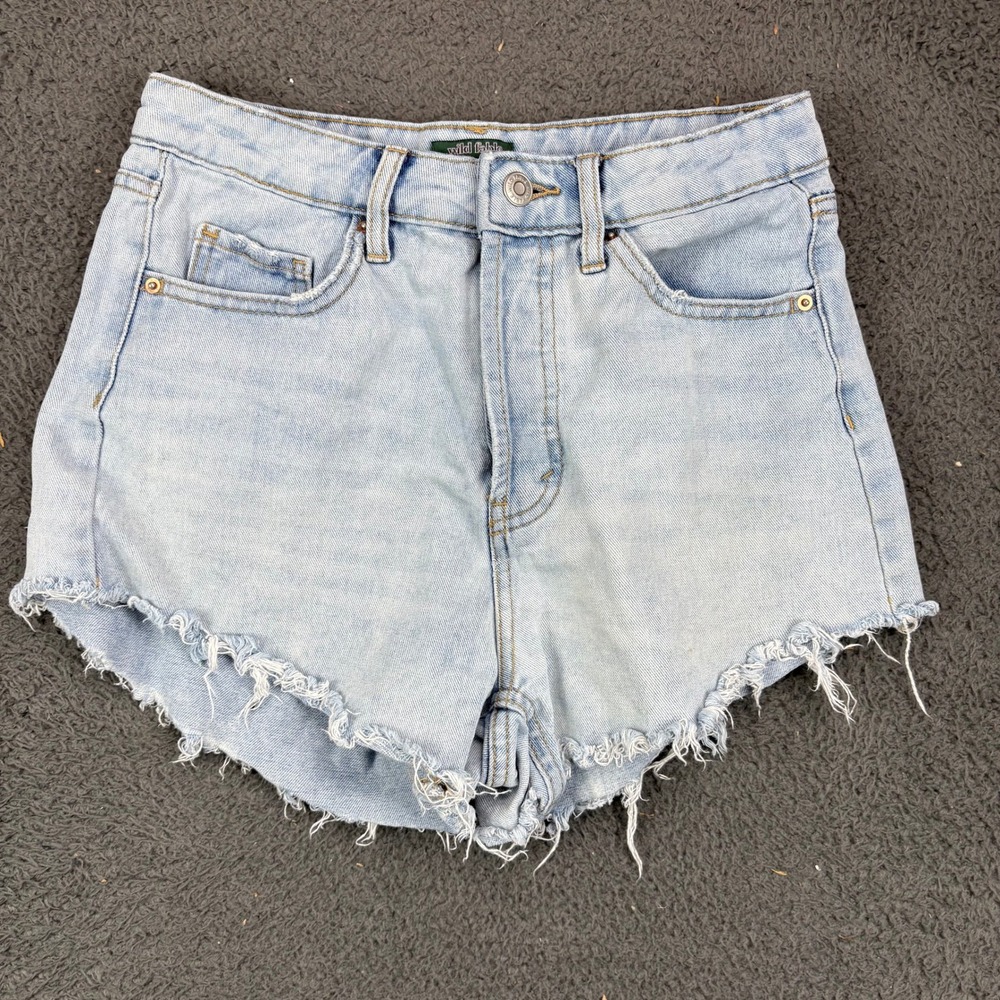Wild Fable Womens Highest Rise Denim Shorts Light‎ Wash Distressed Size 2